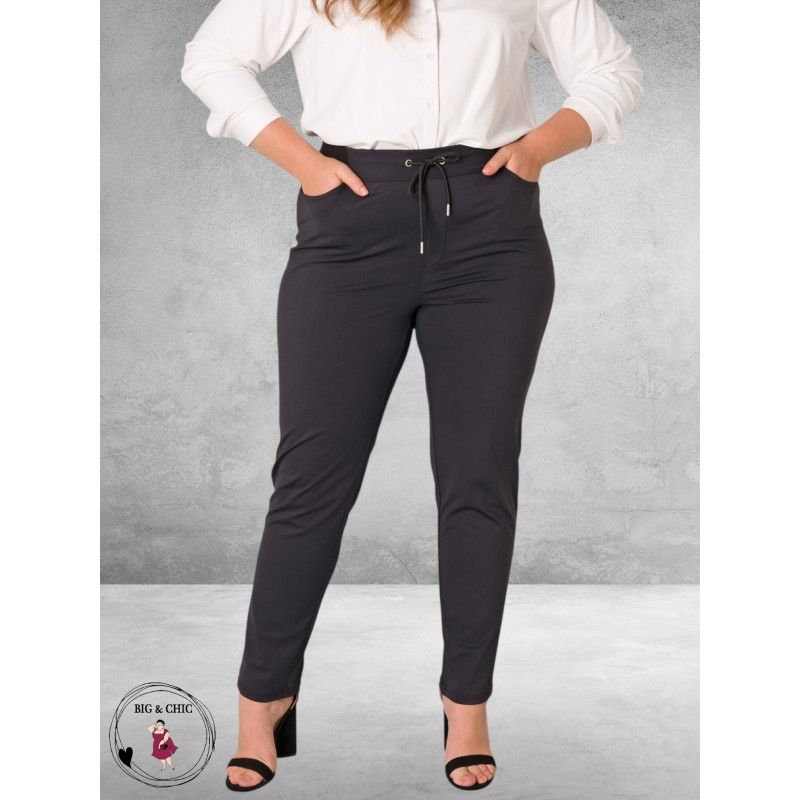 BASE LEVEL Travel Broek Zwart