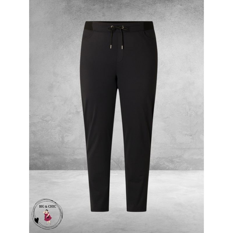 BASE LEVEL Travel Broek Zwart