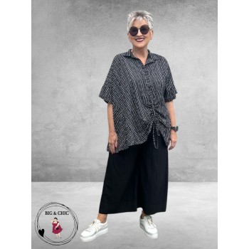 Frenzi Blouse Zwart Streep Asymmetrisch