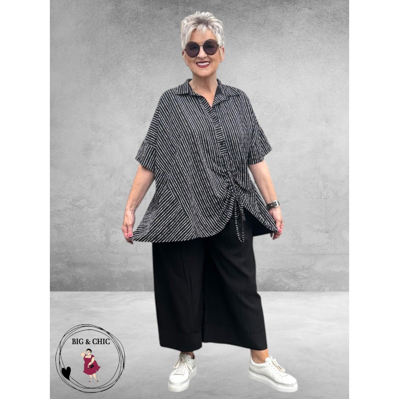 Frenzi Blouse Zwart Streep Asymmetrisch