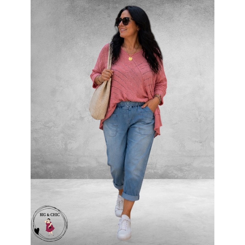 Frenzi Jeans Mom Model