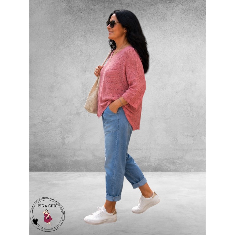 Frenzi Jeans Mom Model