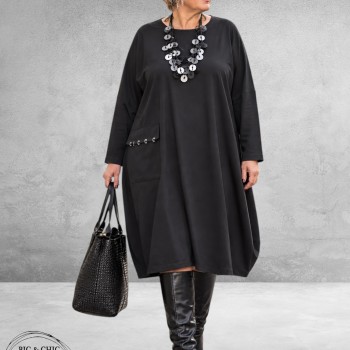 FRENZI Jurk Oversized Stoer En Wijd Zwart