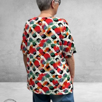 Leah Curve T-Shirt Kleurrijke Print 