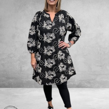 Kaffe Curve Jurk Kimmi Zwart/Ecru Borduursel
