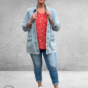 Kaffe Curve – Shirt Vilana - Poppy Red met Chalk Flowers