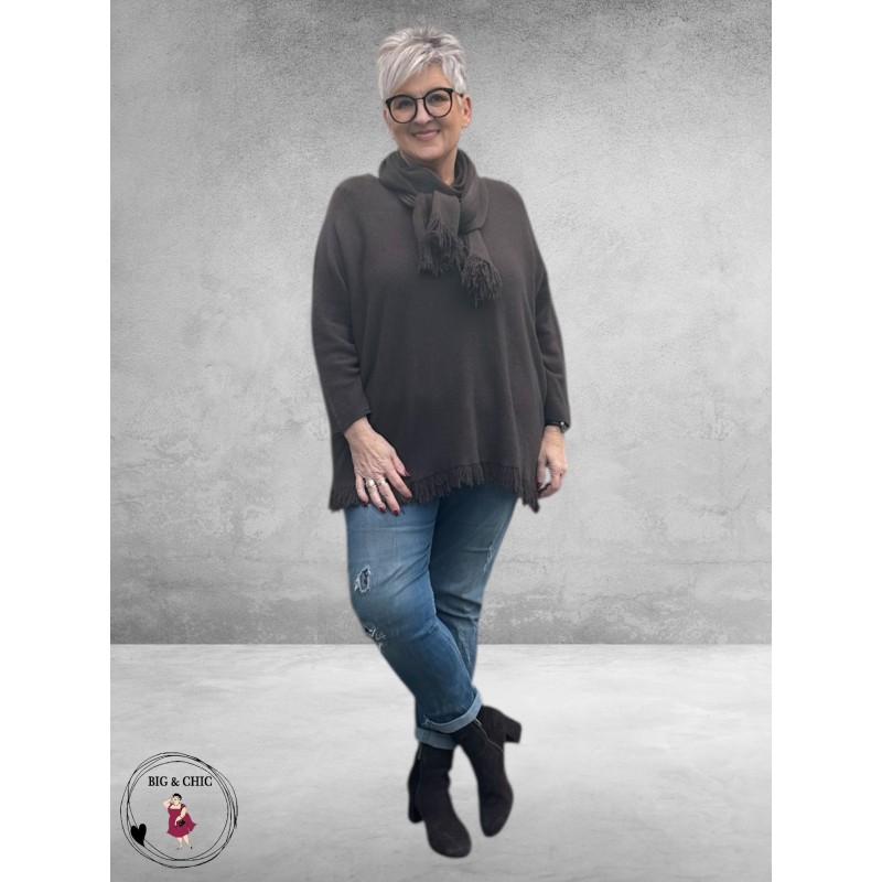 NOSTALGIA Gebreide Trui Donker Bruin Met Sjaal