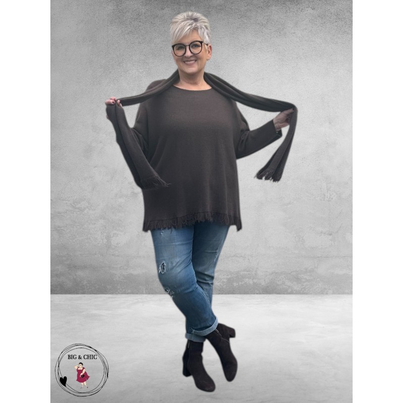 NOSTALGIA Gebreide Trui Donker Bruin Met Sjaal