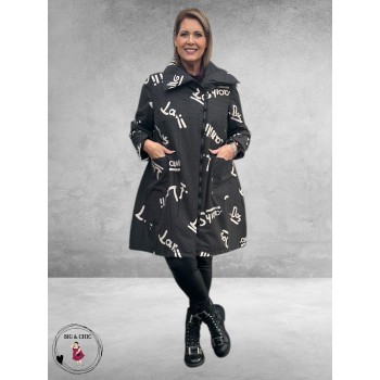 SINNE DESIGN Jas Zwart Letters Beige