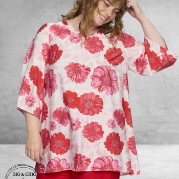 Studio Tuniek Camilla Wit met Rode Bloemen