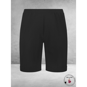 PLUS BASICS Shorts Black